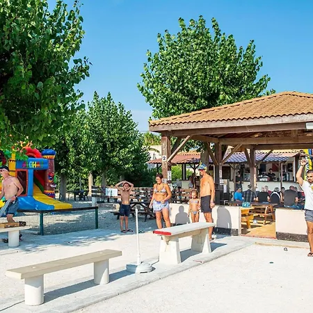 Maison 3ch Piscine Bord De Village Holiday home *